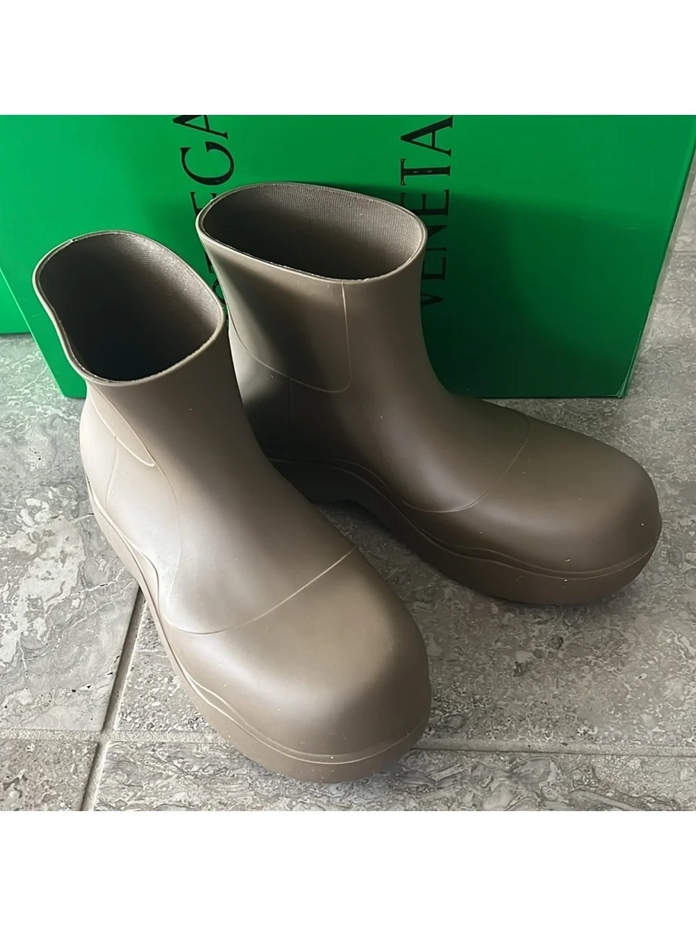 Bottega Veneta Men's Puddle Rain Boots Ankle Boots, Brown Size 42 New +DustBag